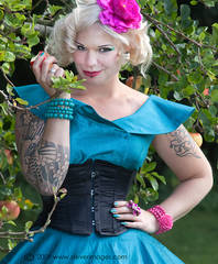The temptation of the apple