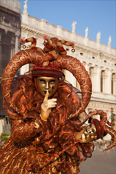 This model had a number of costumes and was present throughout the 2009 carnival.