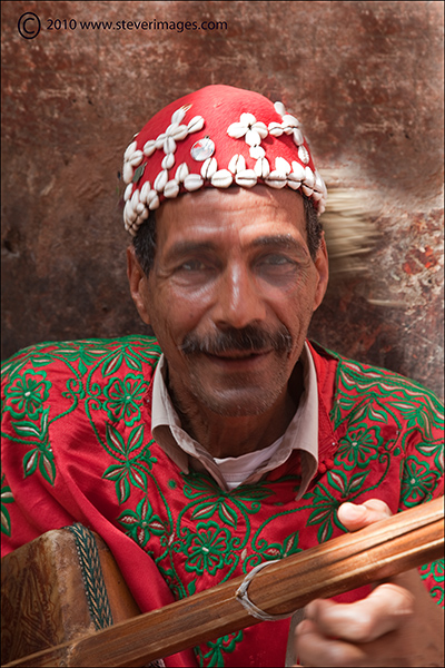 There were lots of street musicians in Marrakech, but i liked this guy's outfit and the movement in the image.